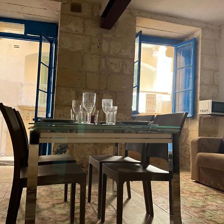 Traditional Townhouse In The Hearth Of Valletta Villa Exteriör bild